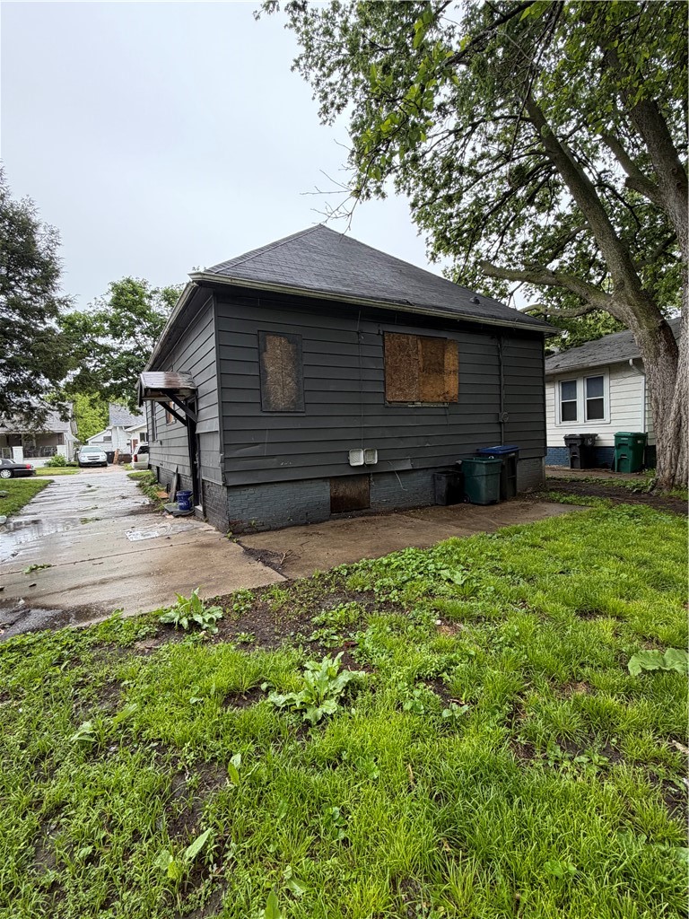 1166 East Walnut Street Decatur, IL 62526 - Photo 3 of 18
