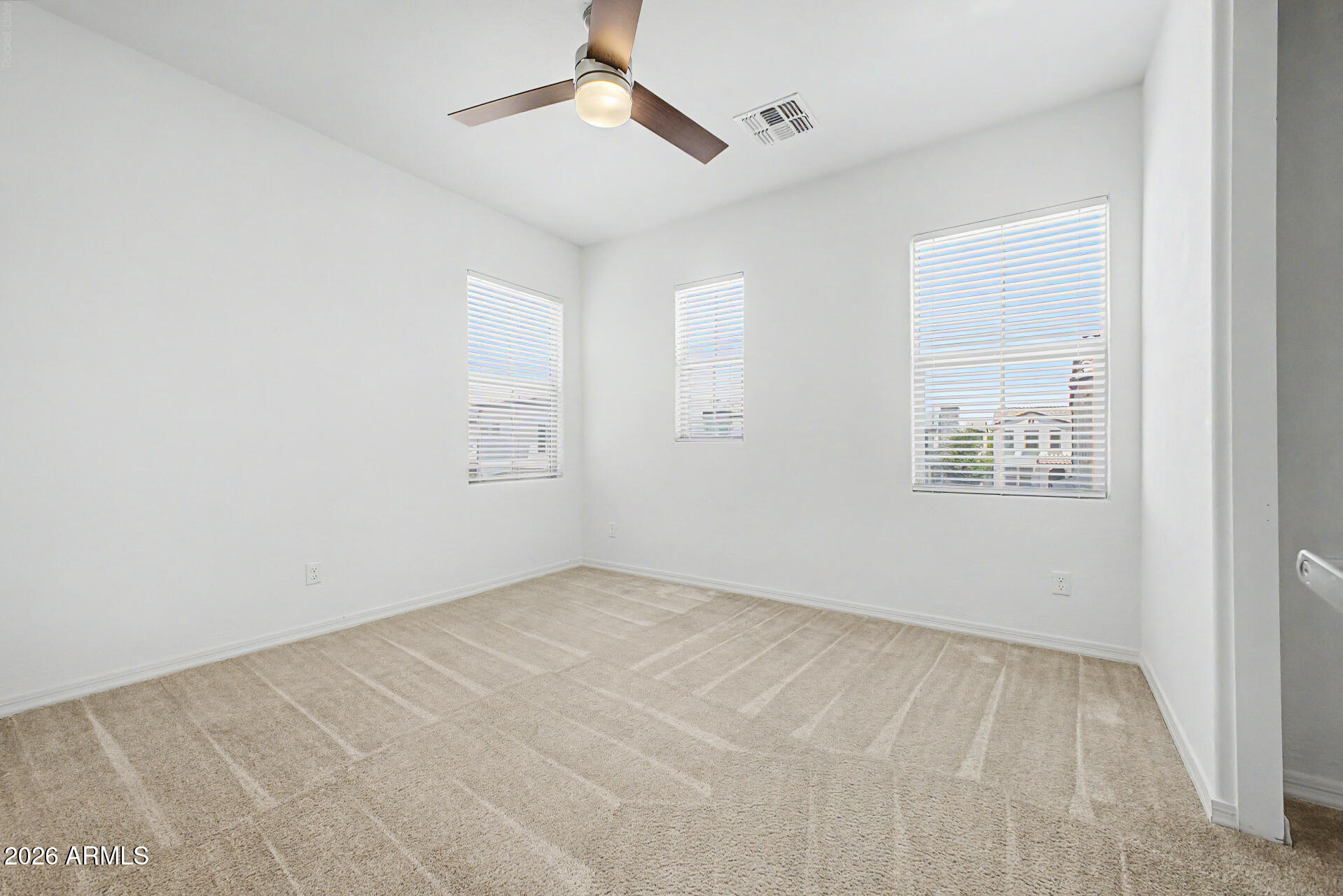 1682 South Follett Way Gilbert, AZ 85295 - Photo 32 of 46 31 - Follett