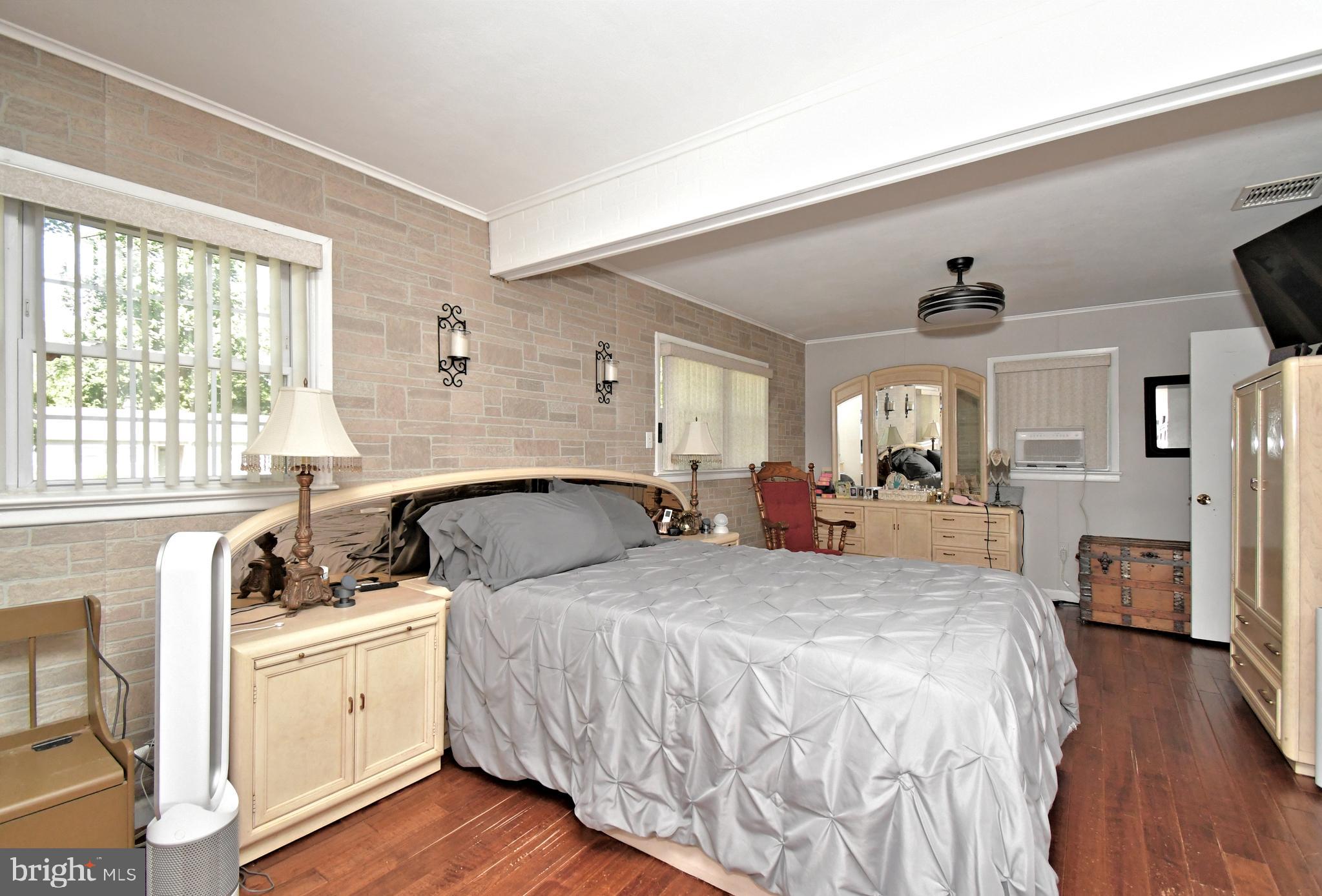 5 Royal Oak Road Lawrence Township, NJ 08648 - Photo 26 of 53