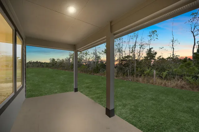 a picture of a bench and a picture of the floor
