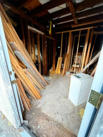 a view of an outdoor space