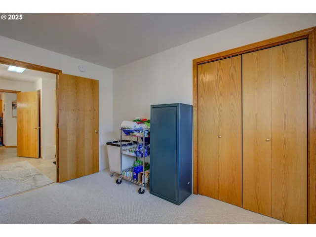 $750,000 | 369 Upper Camp Loop Road, Roseburg, OR 97470