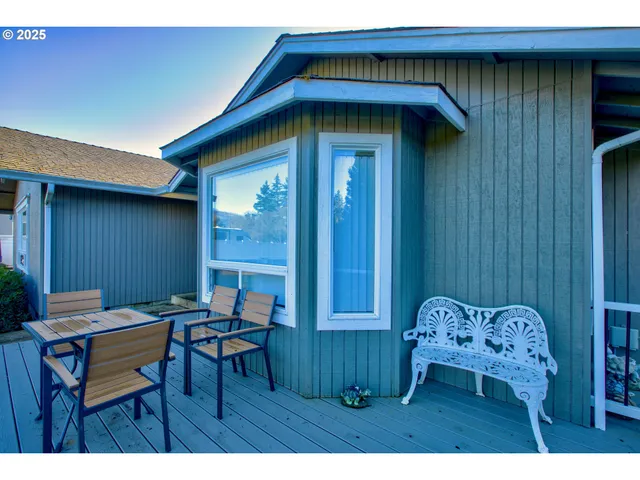 $750,000 | 369 Upper Camp Loop Road, Roseburg, OR 97470