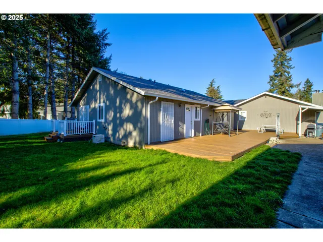 $750,000 | 369 Upper Camp Loop Road, Roseburg, OR 97470