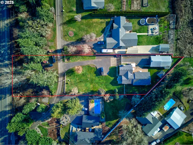 $750,000 | 369 Upper Camp Loop Road, Roseburg, OR 97470