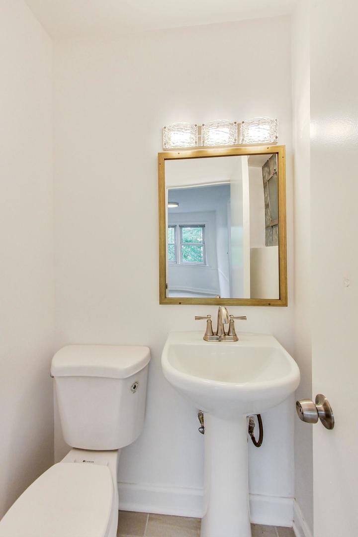 3333 Church Street, Unit 2 Evanston, IL 60203 - Photo 10 of 20