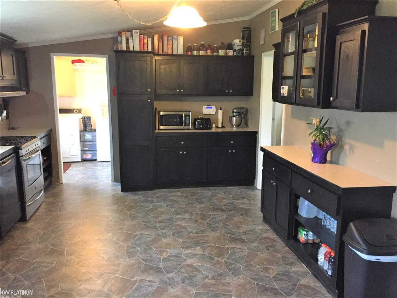 6403 Norman Road Jeddo, MI 48032 - Photo 7 of 19