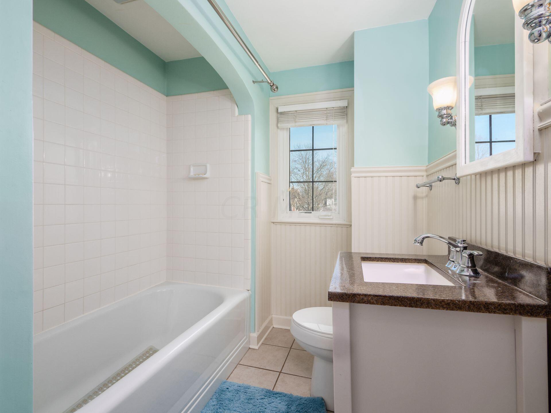 177 North Ardmore Road Bexley, OH 43209 - Photo 45 of 64 Second Full Bathroom