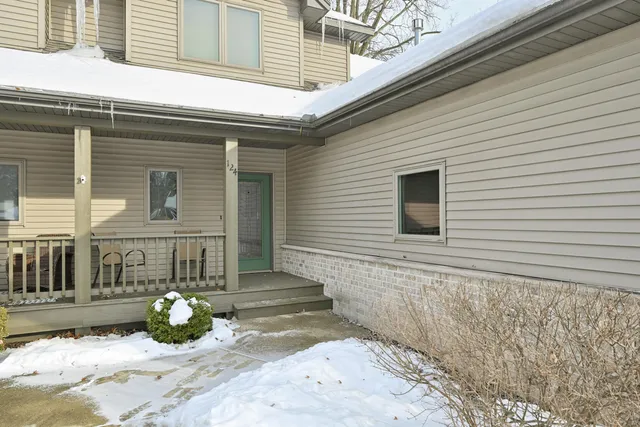 $2,500 | 124 Chapel Avenue, Twin Lakes, WI 53181