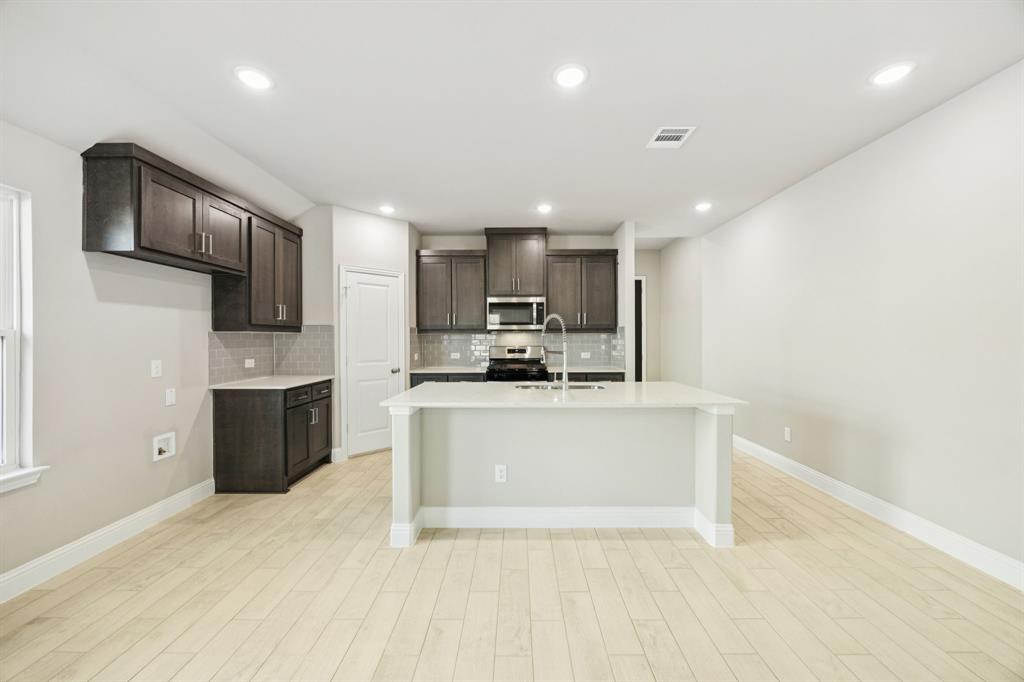 3202 Giovanni Point Princeton, TX 75407 - Photo 3 of 36