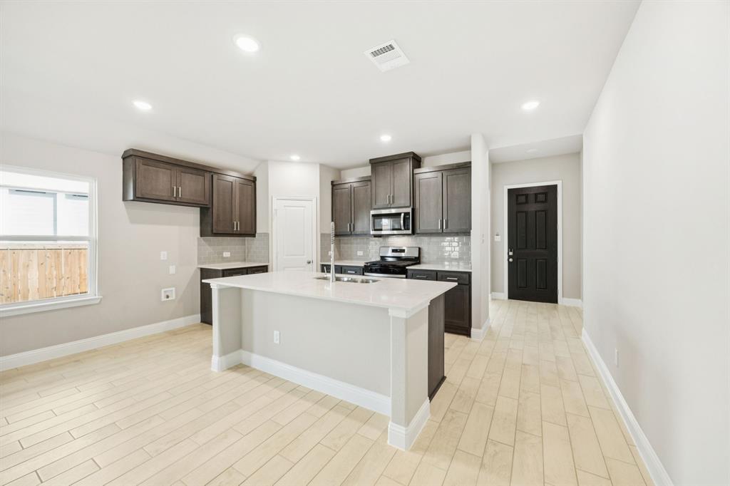 3202 Giovanni Point Princeton, TX 75407 - Photo 5 of 36