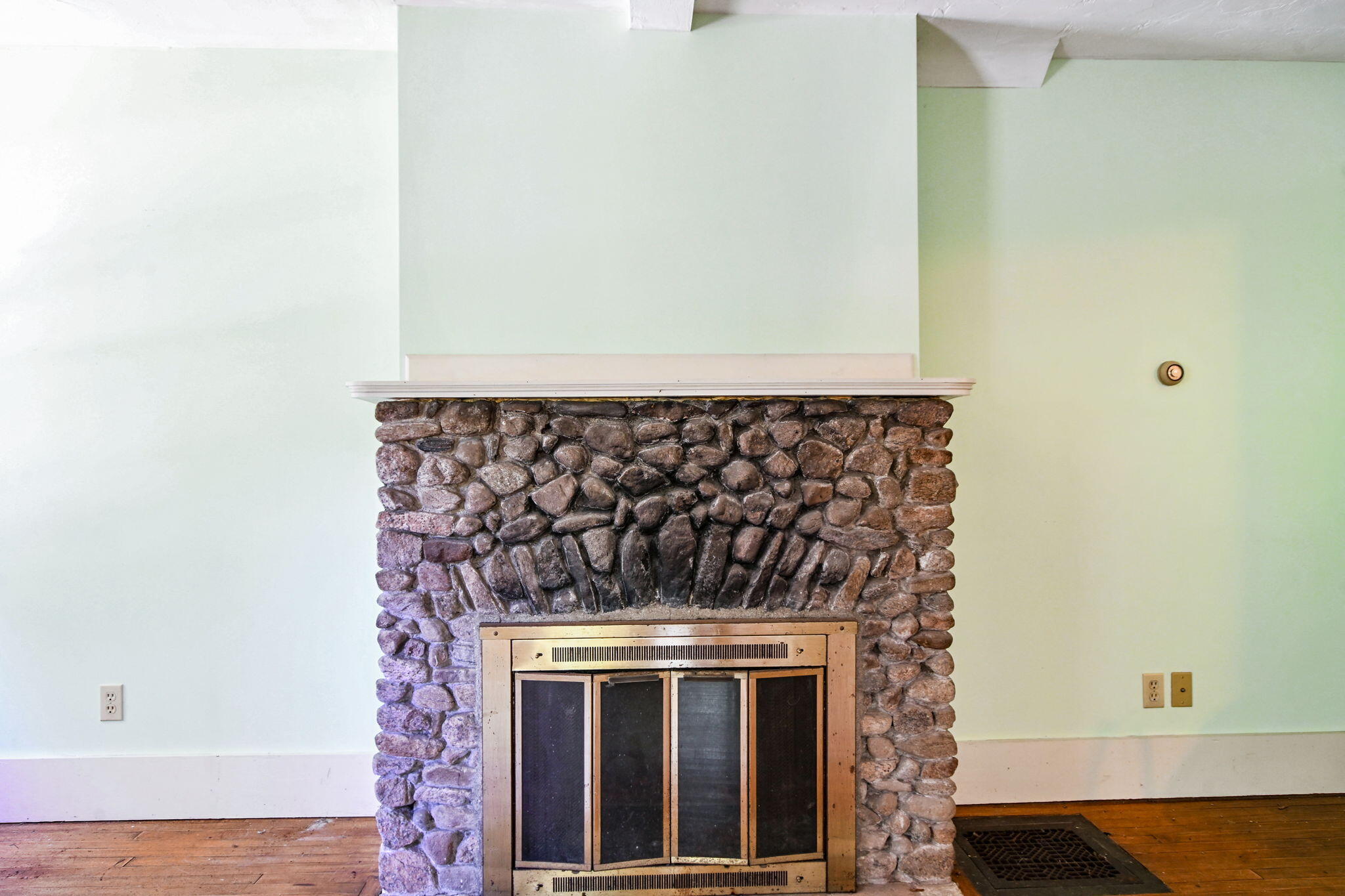 46 County Road North Falmouth, MA 02556 - Photo 13 of 38 14-web-or-mls-DSC_5999 copy