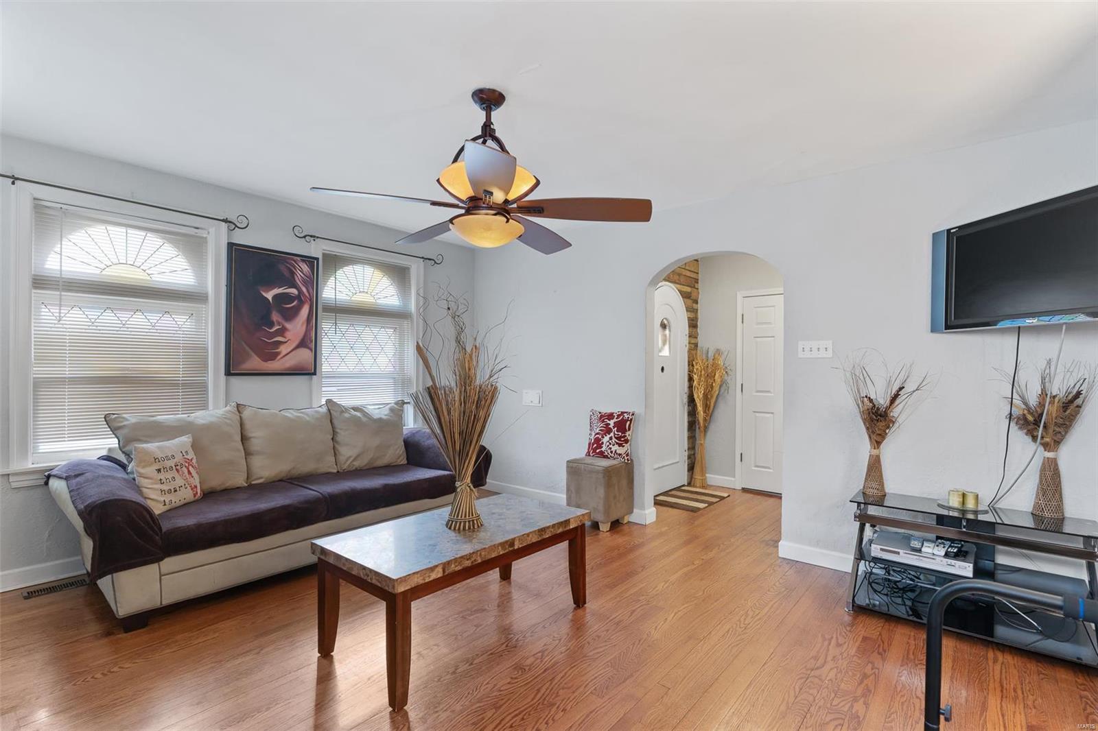 4025 Reavis Barracks Road St. Louis, MO 63125 - Photo 3 of 49 Gallery Image 3
