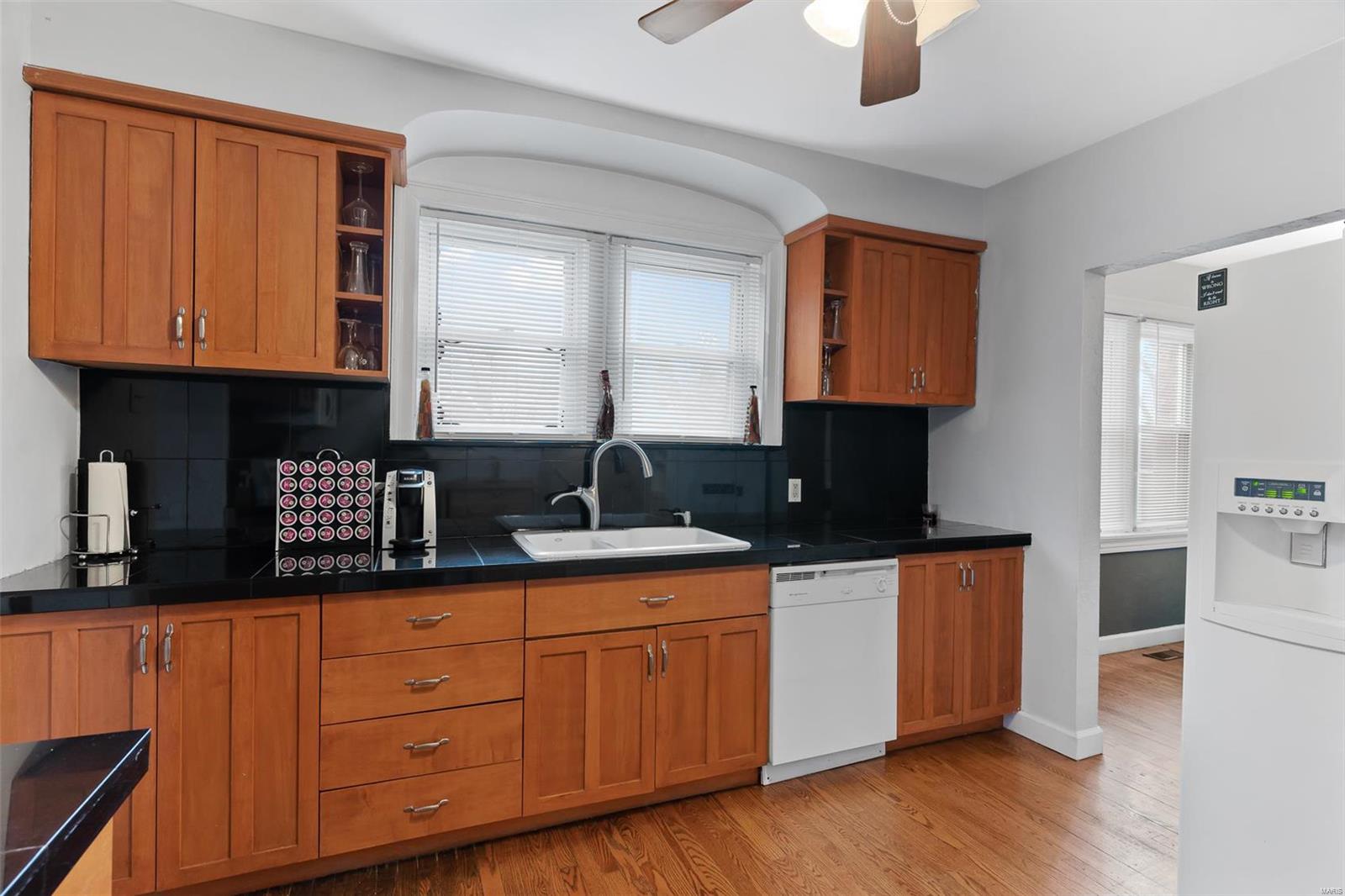 4025 Reavis Barracks Road St. Louis, MO 63125 - Photo 9 of 49 Gallery Image 9