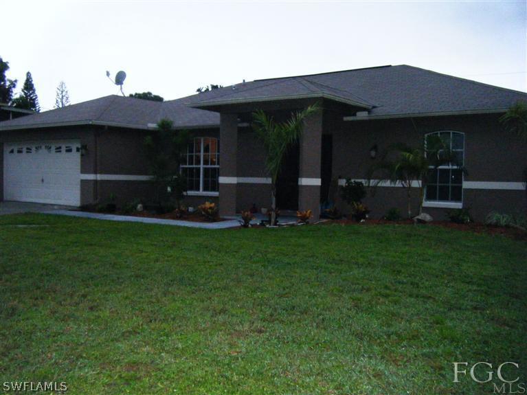 8061 Albatross Road Fort Myers, FL 33967 - Photo 1 of 17 Gallery Image 1