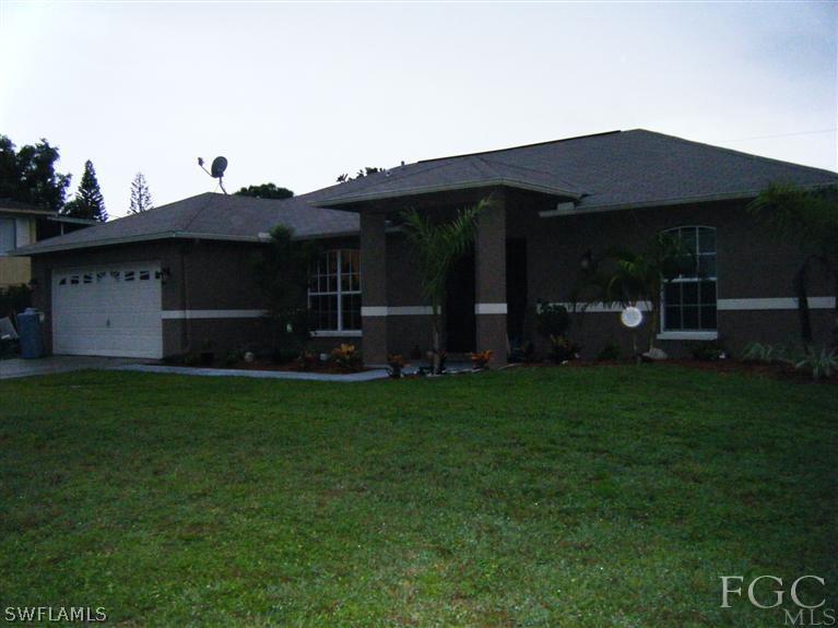 8061 Albatross Road Fort Myers, FL 33967 - Photo 2 of 17 Gallery Image 2