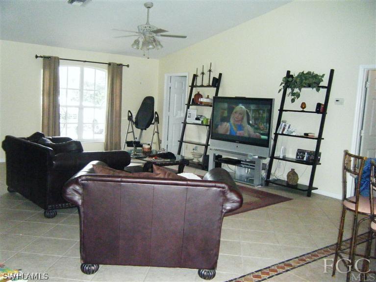 8061 Albatross Road Fort Myers, FL 33967 - Photo 3 of 17 Gallery Image 3