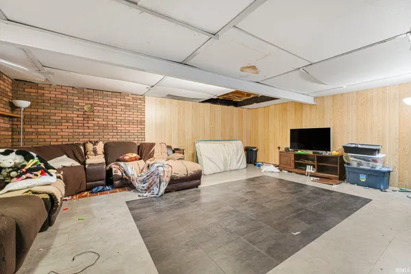 $300,000 | 5048 County Road 31, Auburn, IN 46706