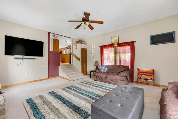 $300,000 | 5048 County Road 31, Auburn, IN 46706