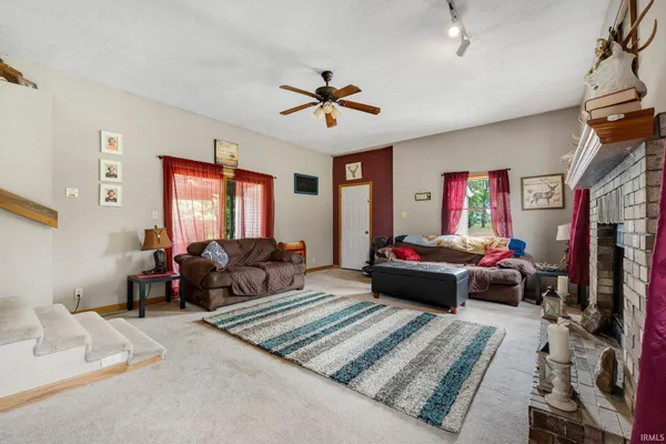 $300,000 | 5048 County Road 31, Auburn, IN 46706