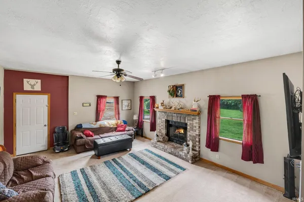 $300,000 | 5048 County Road 31, Auburn, IN 46706