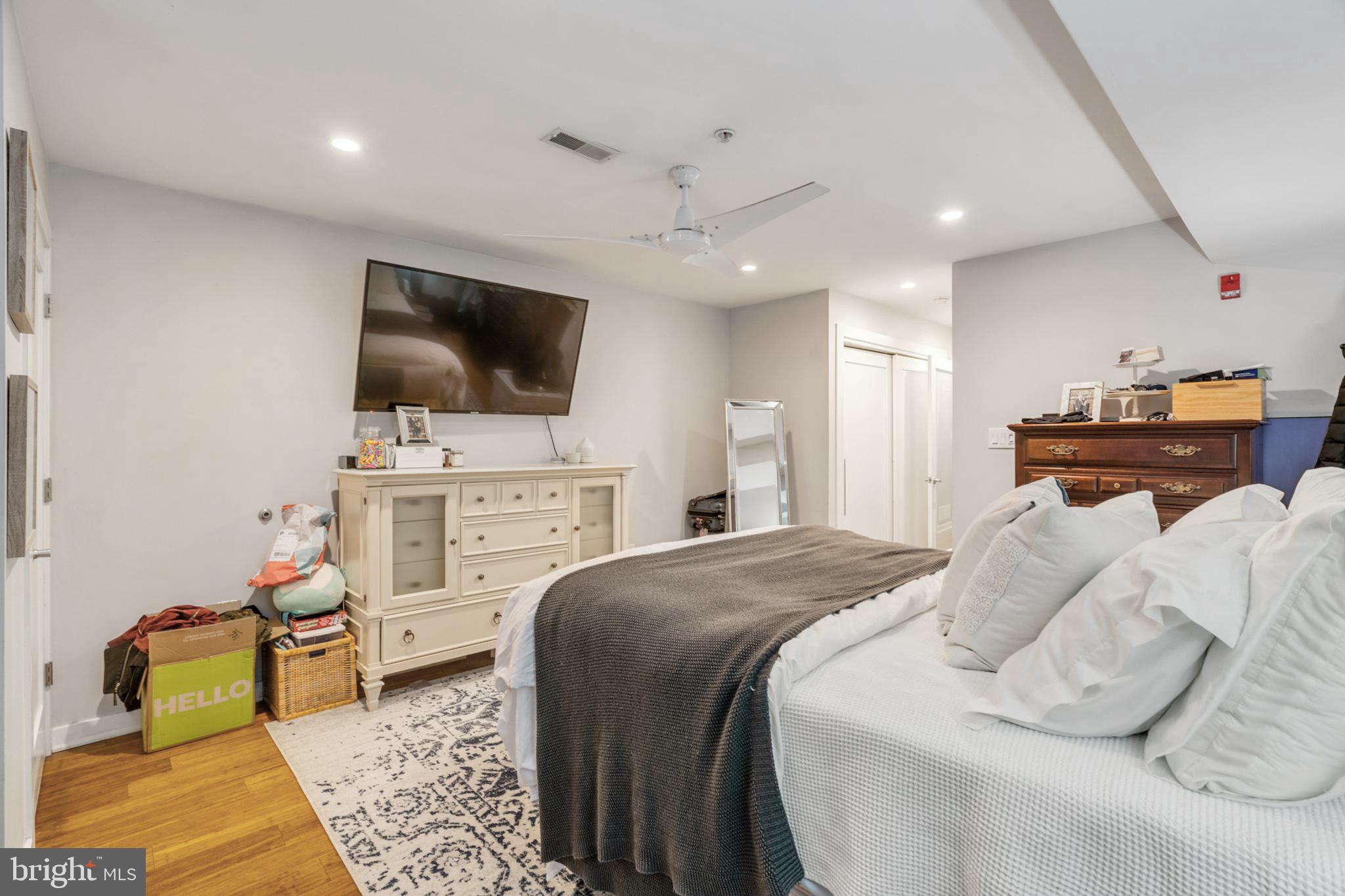 1637 Carpenter Street Philadelphia, PA 19146 - Photo 10 of 44 Unit 1: Bedroom Suite