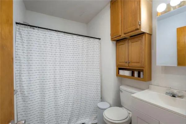 $165,000 | 406 East Washington Street, Windsor, MO 65360