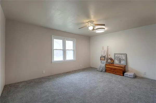 $165,000 | 406 East Washington Street, Windsor, MO 65360