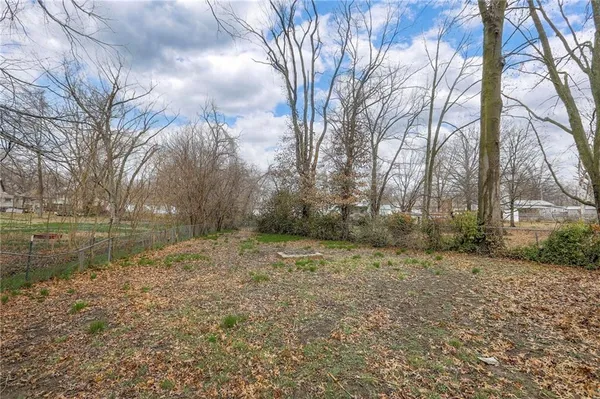 $165,000 | 406 East Washington Street, Windsor, MO 65360