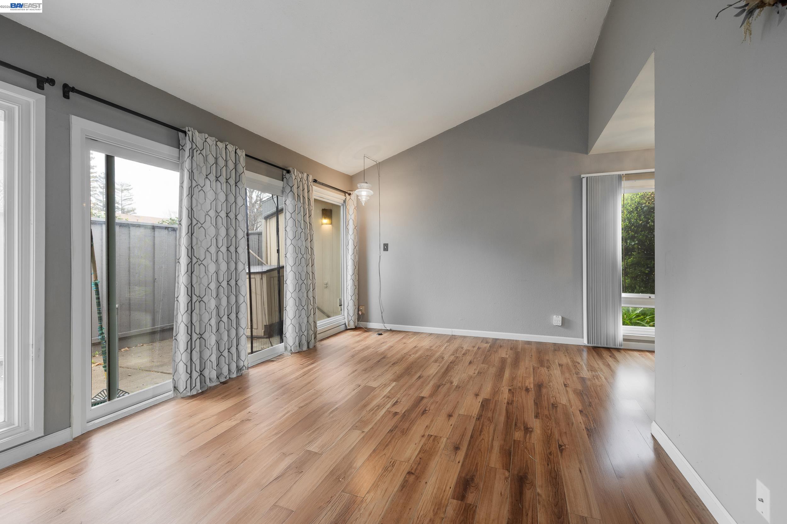 1355 Kenwal Road, Unit A Concord, CA 94521 - Photo 5 of 36