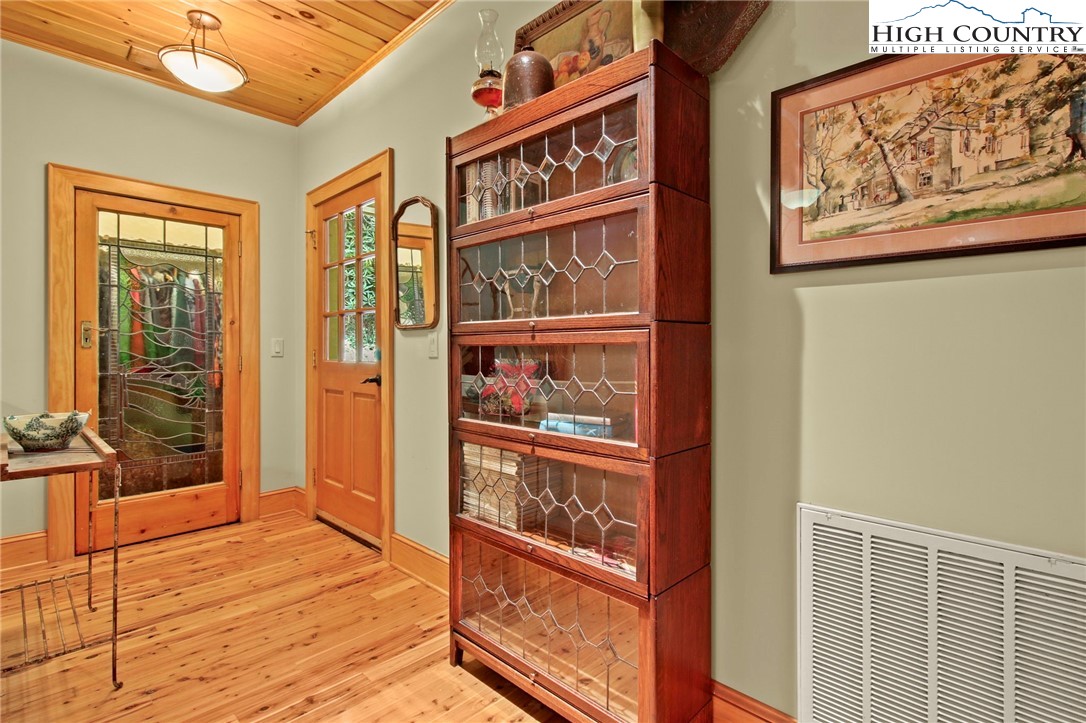 1583 Fall Creek Road Purlear, NC 28665 - Photo 10 of 50 Gallery Image 10