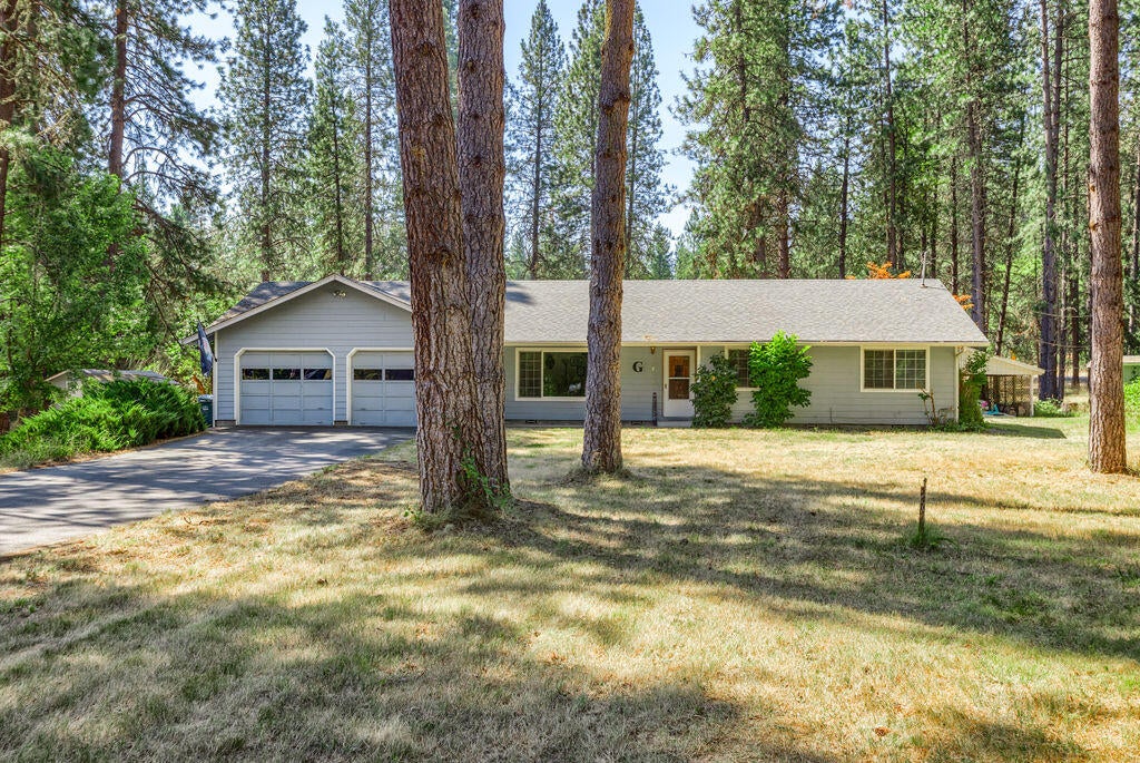 1065 Minthorne Road Rogue River, OR 97537 - Photo 1 of 49 MR(5)