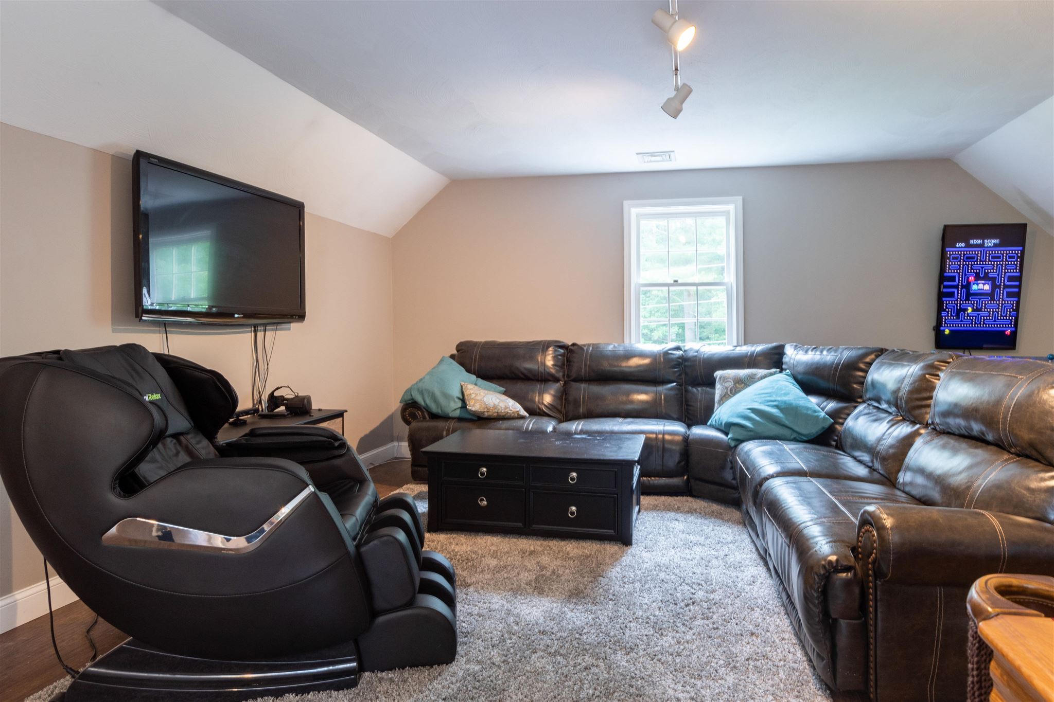 20 Indian Rock Road Nashua, NH 03063 - Photo 21 of 39