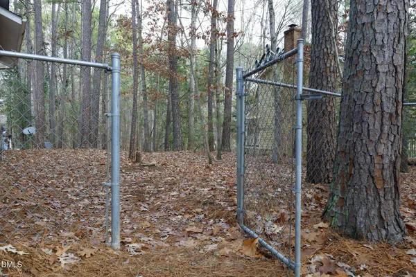 $2,300 | 237 Glen Eden Road, Durham, NC 27713