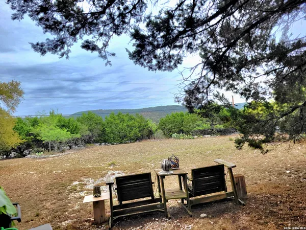 $549,900 | 1332 Johnson Road, Canyon Lake, TX 78133