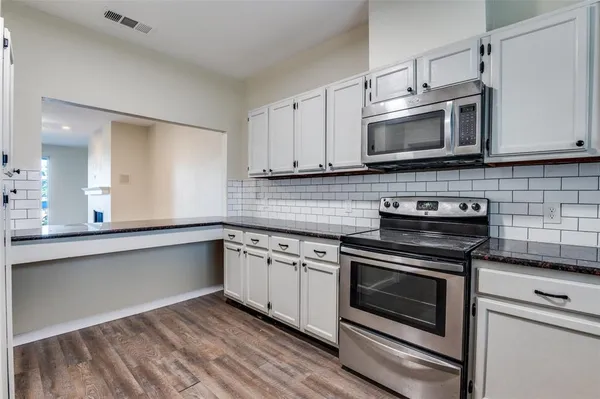 $1,700 | 5310 Keller Springs Road, Unit 132, Dallas, TX 75248