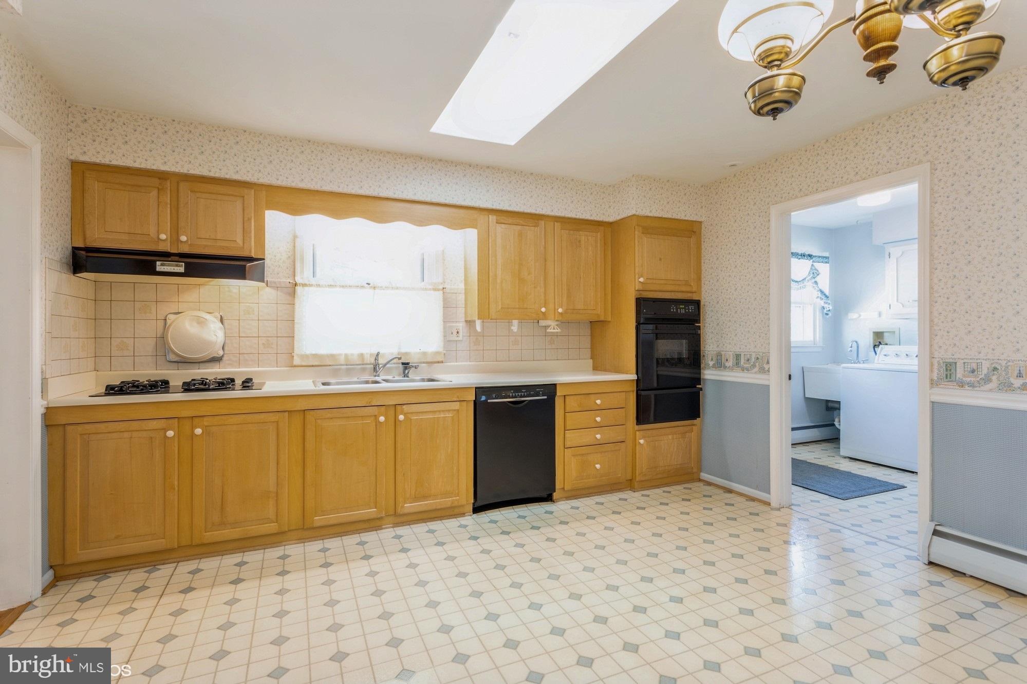3138 Brookmede Road Ellicott City, MD 21042 - Photo 13 of 41 Custom cabinetry