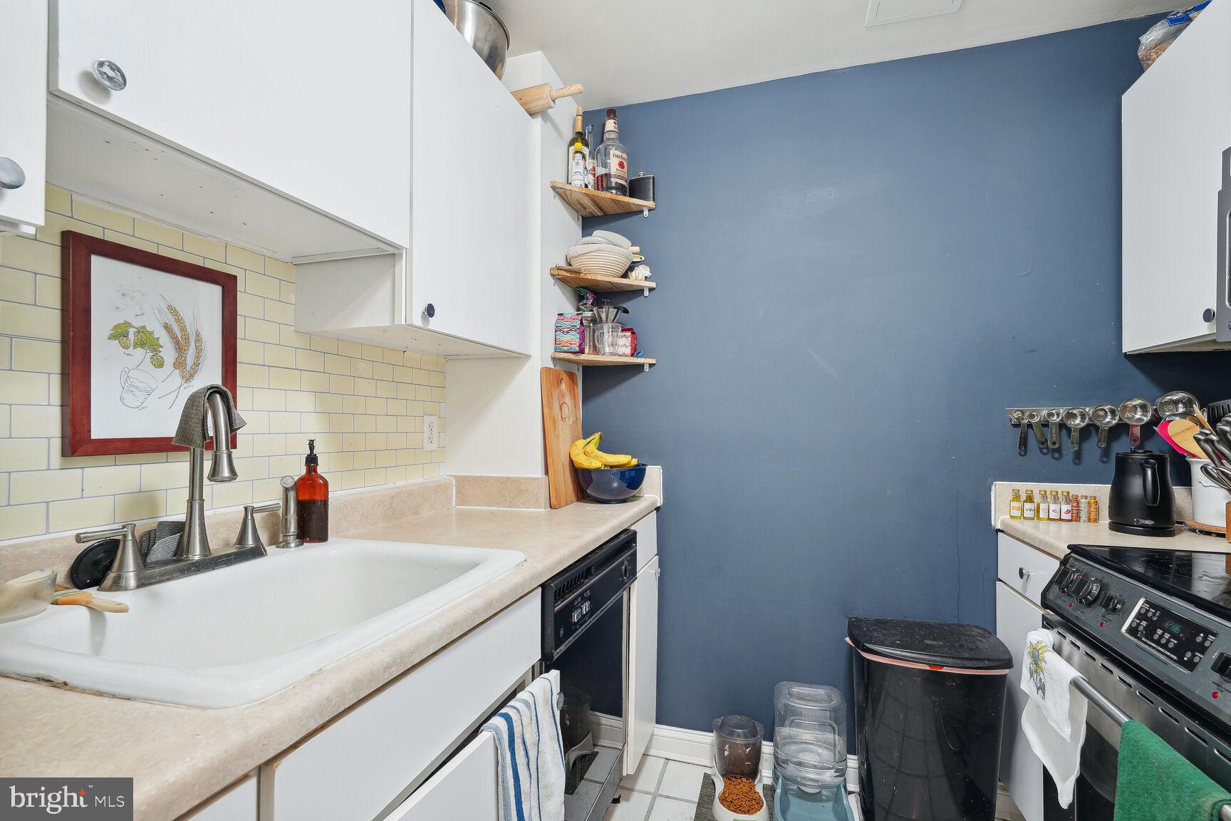 1736 18th Street Northwest, Unit T2 Washington, DC 20009 - Photo 7 of 15 Kitchen