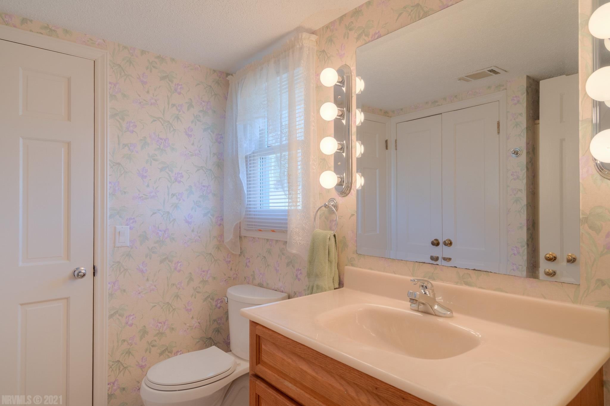 618 Cardinal Road Galax, VA 24333 - Photo 23 of 42 Gallery Image 23