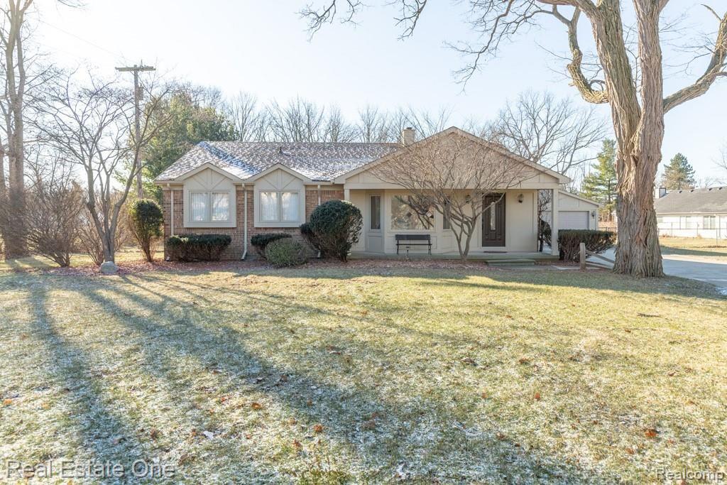 34435 West 9 Mile Road Farmington Hills, MI 48335 - Photo 1 of 32