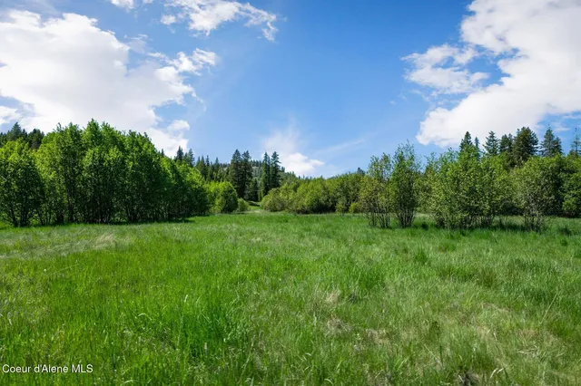 $335,000 | 2902 Jewel Lake Road, Sagle, ID 83860