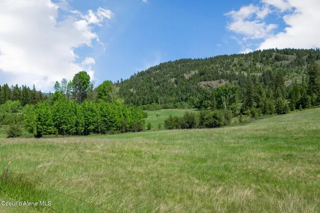 $335,000 | 2902 Jewel Lake Road, Sagle, ID 83860