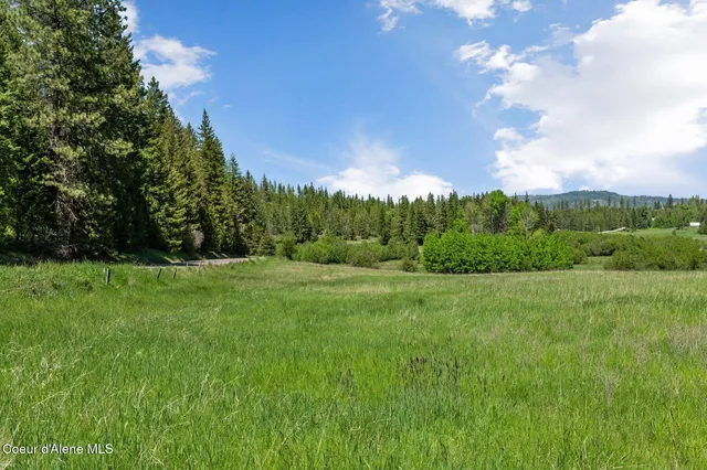 $335,000 | 2902 Jewel Lake Road, Sagle, ID 83860