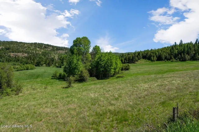 $335,000 | 2902 Jewel Lake Road, Sagle, ID 83860