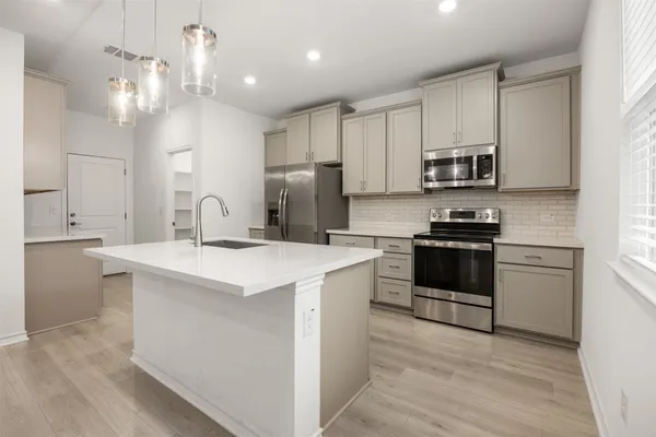 $2,250 | 301 Quarry Rock Cove, Liberty Hill, TX 78642