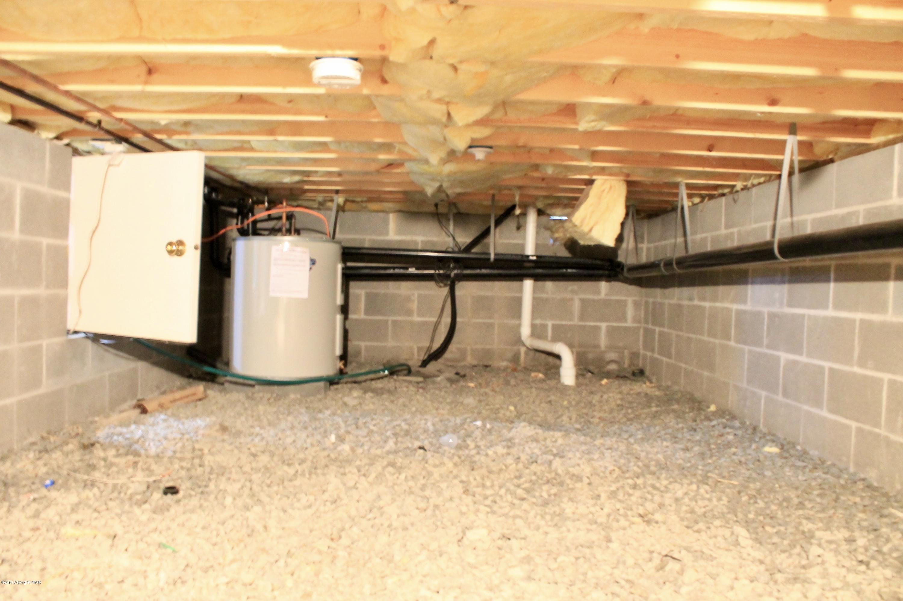 440 Northampton Road Tobyhanna, PA 18466 - Photo 20 of 21 crawlspace 2