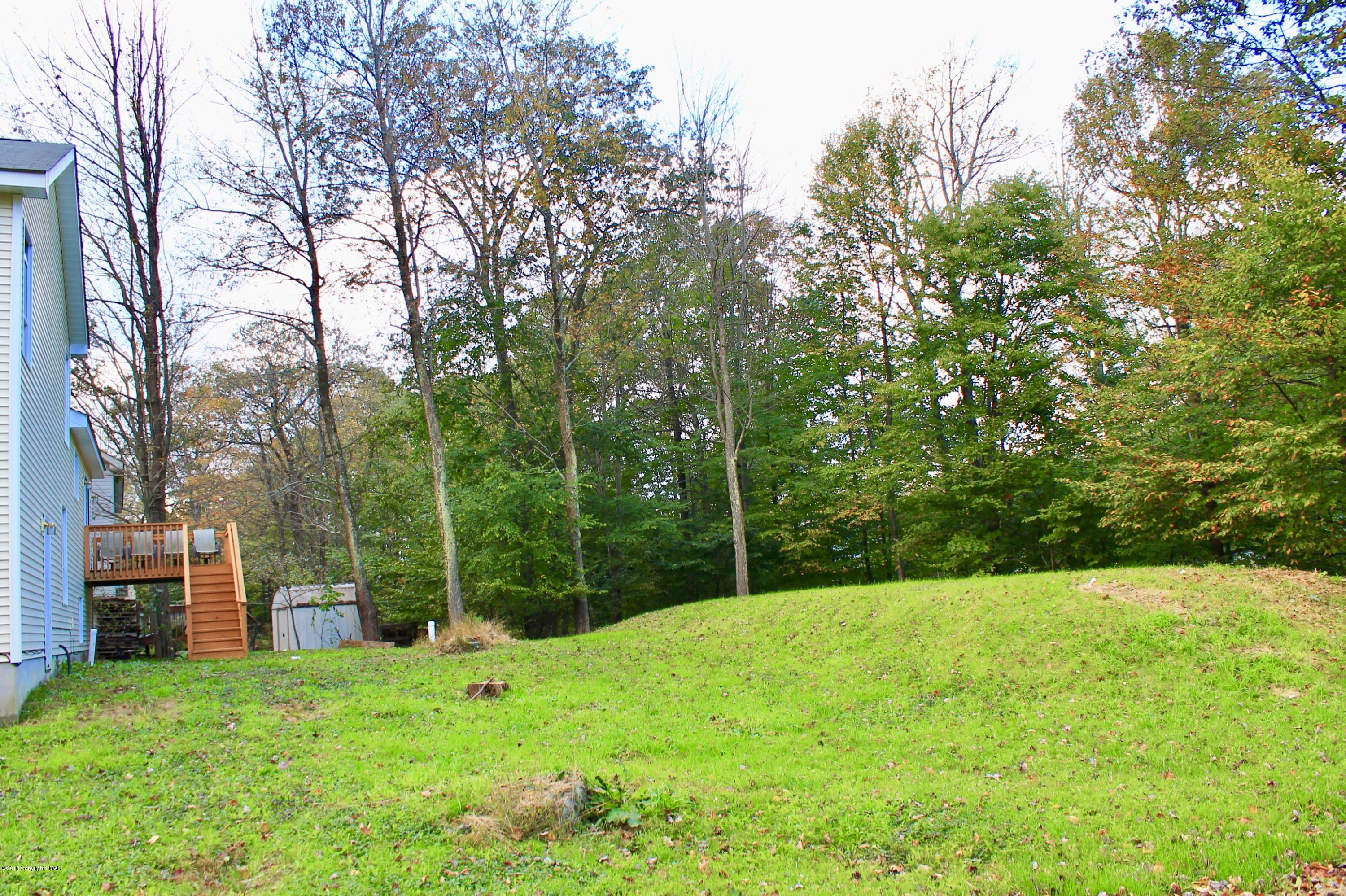 440 Northampton Road Tobyhanna, PA 18466 - Photo 21 of 21 back yard