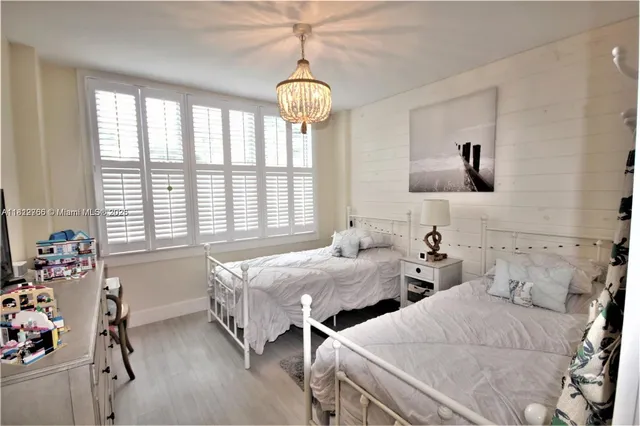 $850,000 | 5161 Collins Avenue, Unit 315, Miami Beach, FL 33140