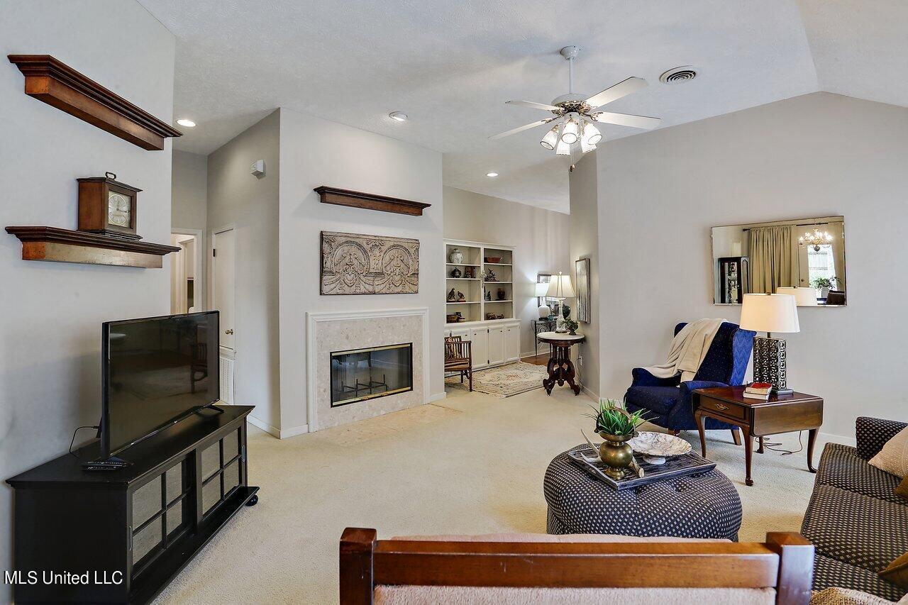 2 Ridgeway Pl 7