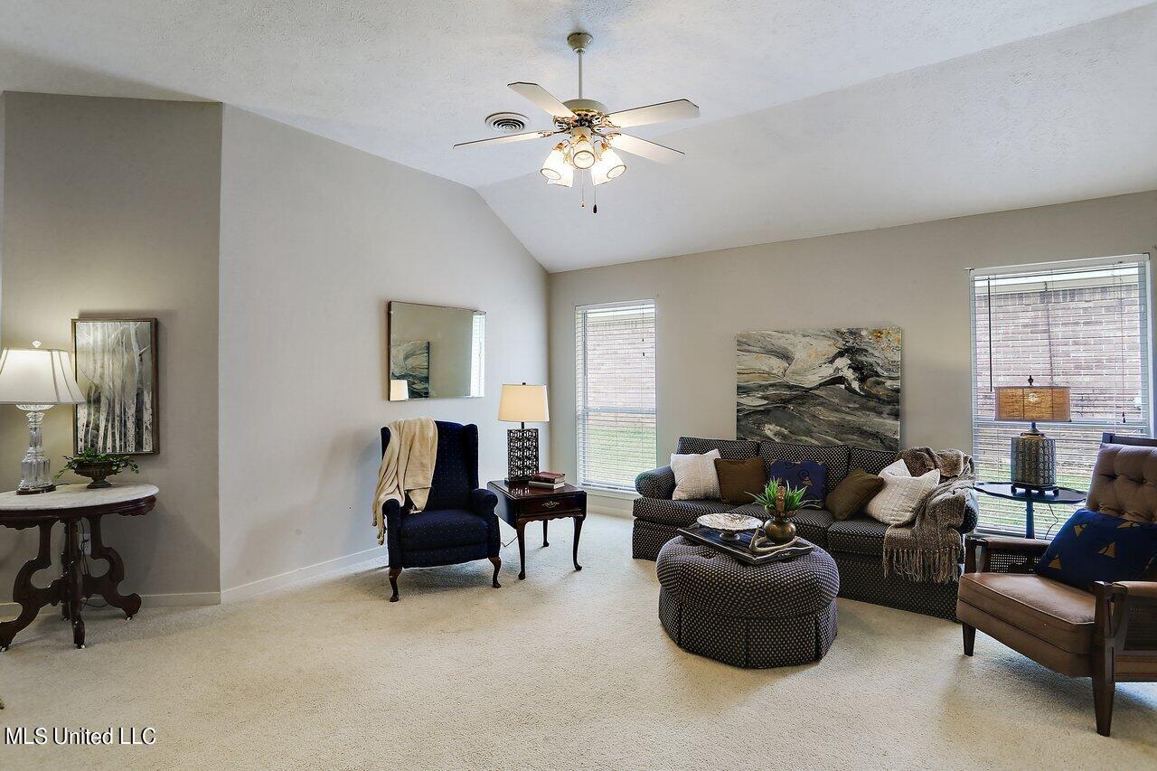 2 Ridgeway Pl 8